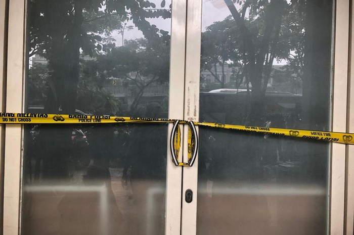 Polda Metro Jaya membongkar pinjol ilegal di Ruko Crown Blok C1-C7, Green Lake City, Tangerang, pada Kamis (14/10/2021).