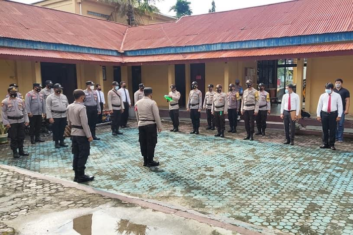 Dalam berbagai foto kegiatan yang diunggah, Kapolsek Parigi Iptu I Dewa Putu Gede tampak menggelar sejumlah giat di lingkungannya.