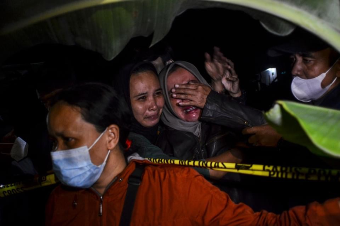 Istri Ridwan Kamil, Atalia Praratya mengunggah foto jenazah yang ditemukan di sungai melalui akun media sosial. 