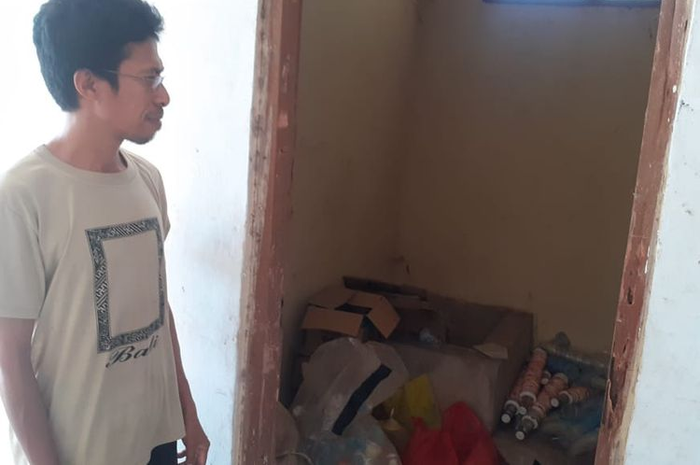Karolus Belmo Dosen yang menjadi pemulung di Kota Kupang, NTT