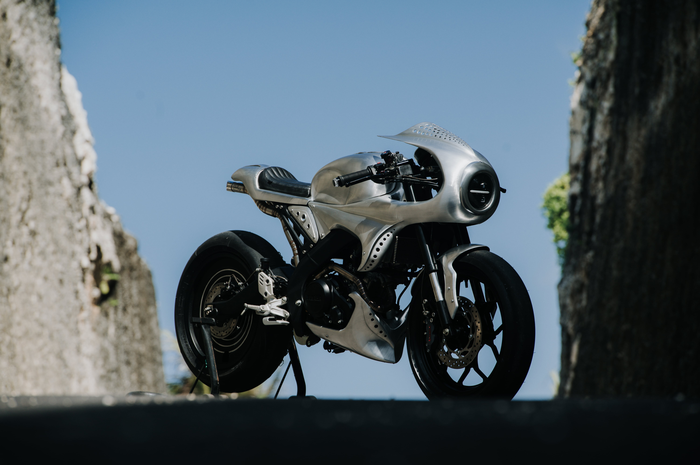 Modifikasi Yamaha XSR 155 'Sang Macan' berkonsep cafe racer dari AMS Garage Bali