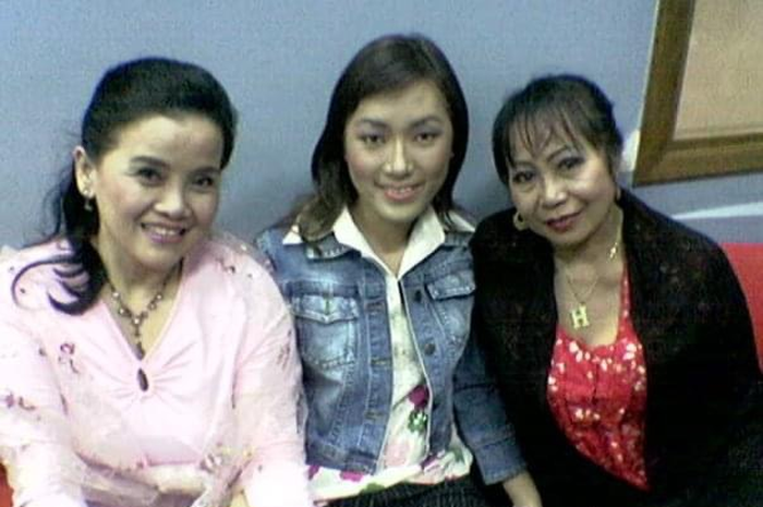 Tuti Hestuti bintang sinetron Bajaj Bajuri  dinilai berhasil memerankan Mpok Hindun, yang memiliki karakter genit. 
