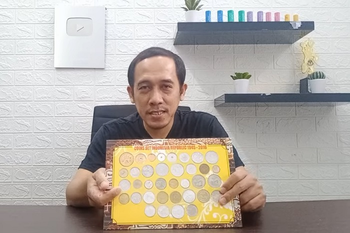 Uang logam yang dimiliki seorang kolektor. Ini fakta soal uang koin Rp 500 seharga belasan Yamaha NMAX.