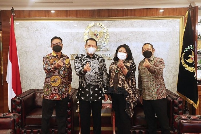 Asyik, Bambang Soesatyo (Bamsoet) pastikan Ikatan Motor Indonesia (IMI) bakal menggelar ajang Kejurnas Balap Vespa.
