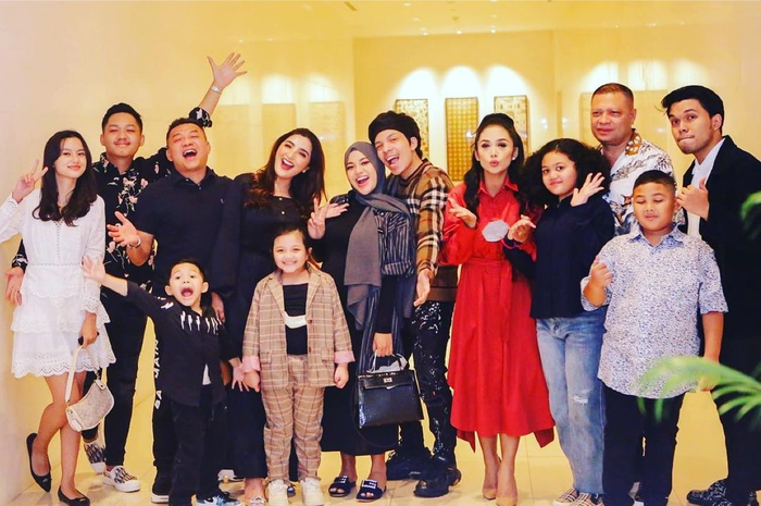 Pertemuan keluarga Anang Hermansyah-Ashanty, Krisdayanti-Raul Lemos, dan Atta-Aurel