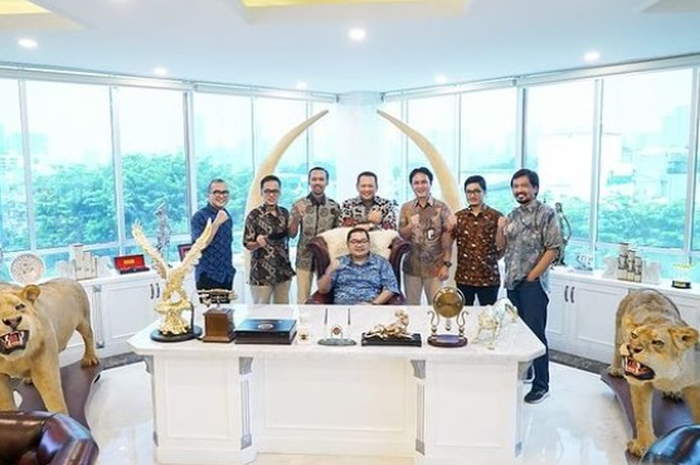 Bertemu tim MOTOR Plus online dari Otomotif Group GRID Network, Ketua Umum IMI, Bambang Soesatyo pastikan bendera Indonesia berkibar di sirkuit Mandalika.