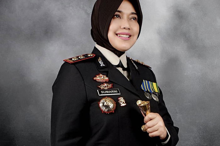 Tudingan Danu terhadap oknum polisi yang terlibat dalam pembunuhan di Subang menjadi pemicu netizen menggeruduk foto Kapolres Subang AKBP Sumarni. 