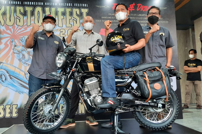 Demi dukung UMKM sektor otomotif, Pegadaian rilis modifikasi motor kustom 'The Gade ST150'.