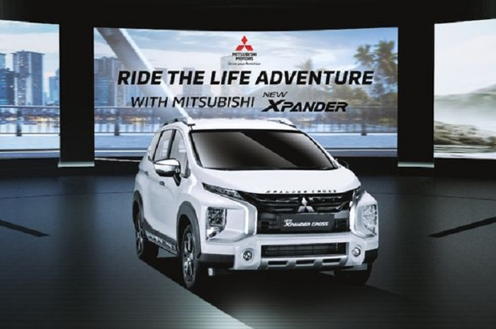 Perkiraan harga mobil baru Mitsubishi New Xpander, setara berapa motor matic Yamaha NMAX ya?