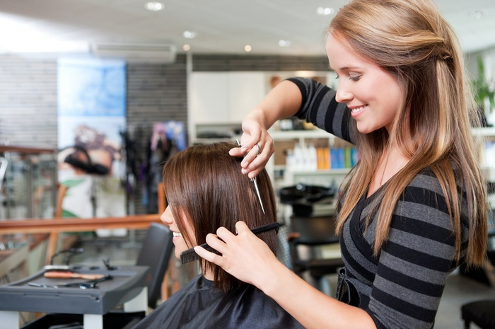 Lakukan Hal Ini Setelah Potong Rambut