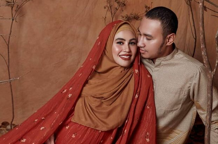 Kartika Putri dan Habib Usman 