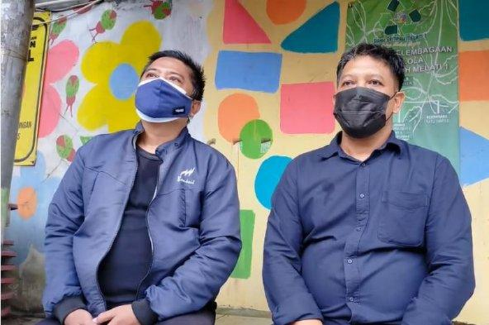 Ayah Tubagus Joddy, Tubagus Endang Lesmana (kanan), memberikan klarifikasi terkait kecelakaan maut yang menewaskan Vanessa Angel dan Bibi Andriansyah, Senin (15/11/2021).