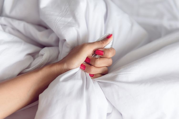 3 Cara Agar Wanita Mencapai Orgasme Saat Berhubungan Seks