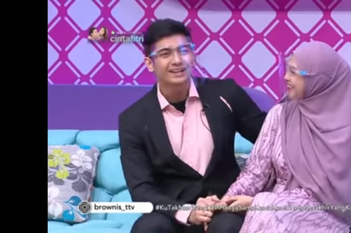 Hasil amplop sumbangan tamu bakal disedekahkan Ria Ricis dan Teuku Ryan pada orang yang membutuhkan.
