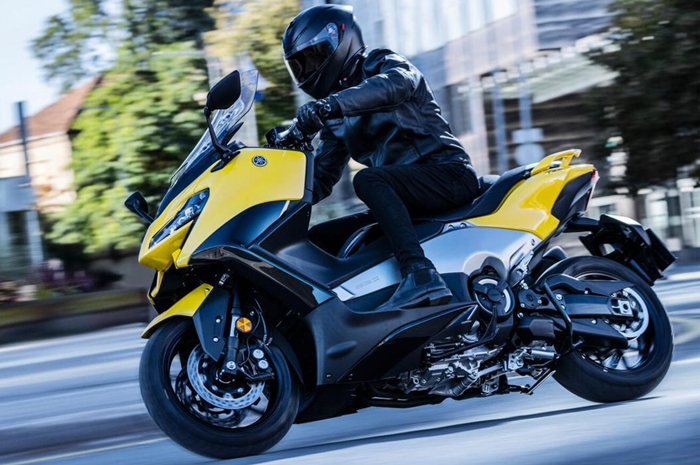 Yamaha TMAX merupakan kakak NMAX bermesin 560 cc