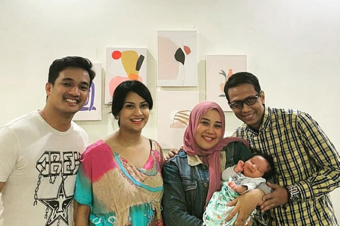 Potret kedekatan Doddy Sudrajat dan Vanessa Angel 