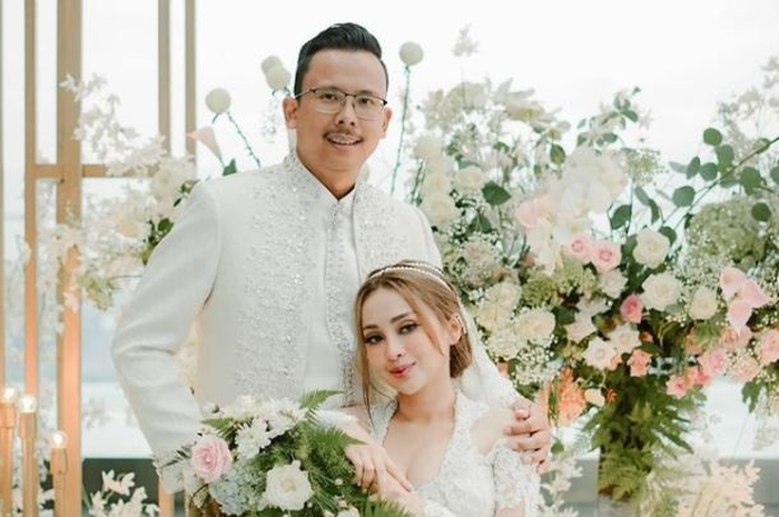 Cupi Cupita telah menikah dengan Bintang Bagus