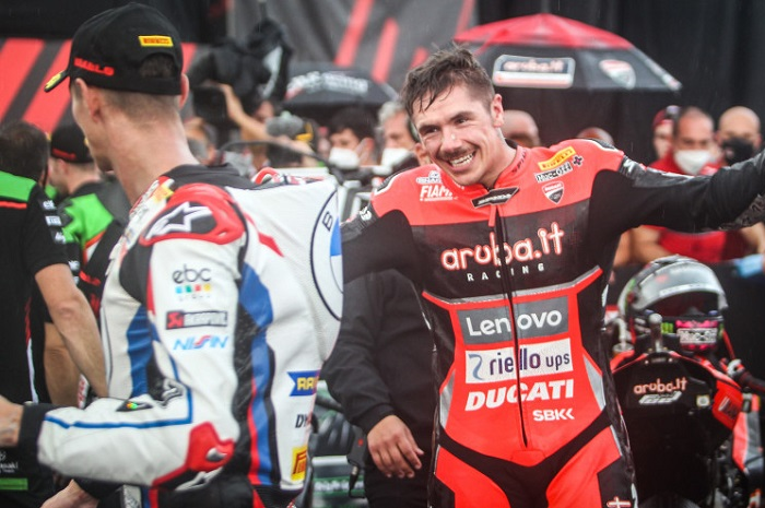 Pembalap WorldSBK Indonesia 2021 memberikan pujian dan masukan untuk sirkuit Mandalika, Lombok, Nusa Tenggara Barat.