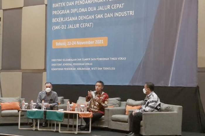 Acara Bimtek dan Pendampingan Pelaksanaan Program Diploma Dua Jalur Cepat.