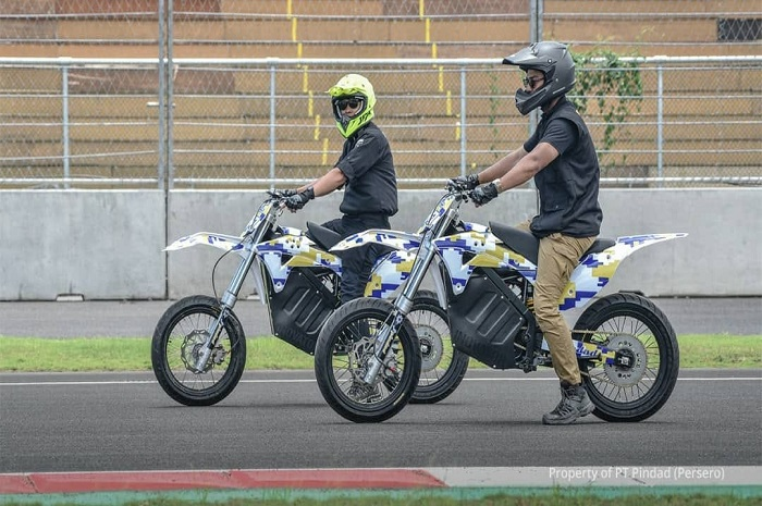 Motor listrik MotoEV garapan Pindad saat diuji di Sirkuit Mandalika.
