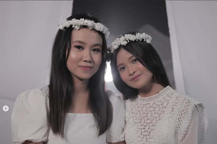 Adik Vanessa Angel, Mayang dan Chika membuat video musik untuk mengenang sang kakak