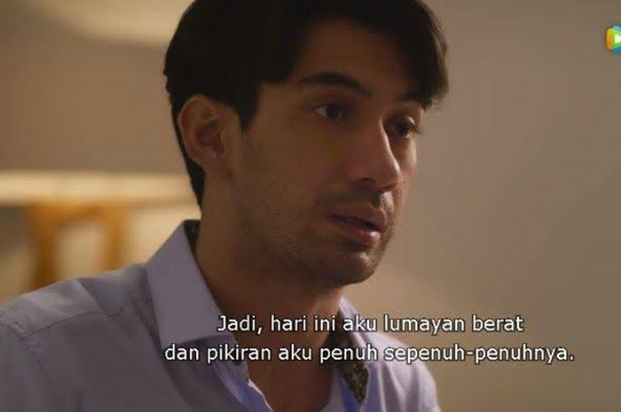 Reza Rahardian memerankan seorang suami yang selingkuh di web series Layangan Putus.