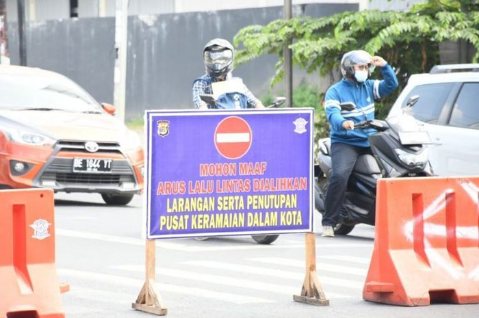 PPKM level 3 dibatalkan.
