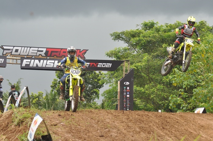 Pasukan Honda Gumelar Nyomot (GML) Pride Proliner mulai panas di ajang balap Powertrack 2021 ronde 2.
