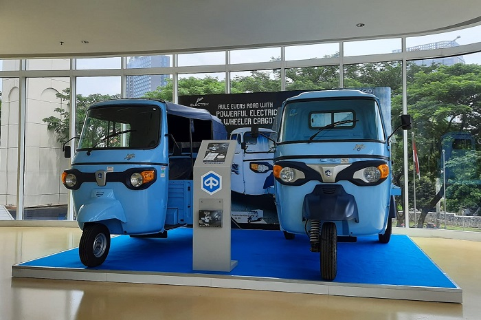 Kendaraan roda 3 Piaggio Ape Electric, anti ke pom bensin resmi meluncur di Indonesia, segini harganya bro.