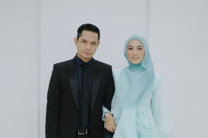 Alyssa Soebandono dan Dude Herlino