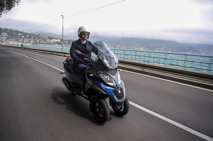 Wow, Piaggio Group bekerjasama dengan Autoliv bakal mengembangkan teknologi airbag buat motor.