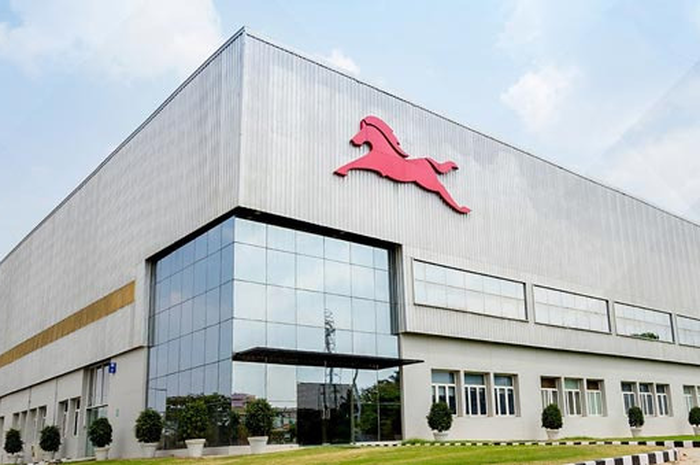 Wuih, TVS Motor Company dengan BMW Motorrad mengumumkan kerjasama untuk membuat motor listrik, pada (15/12/2021).