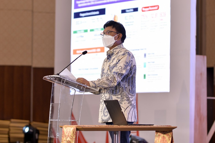 Menteri Komunikasi dan Informatika (Menkominfo) Johnny G Plate menyampaikan sambutan dalam acara penutupan Gerakan Menuju Smart City 