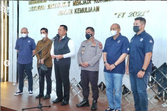 Seru nih, Ketua Umum Ikatan Motor Indonesia (IMI) bakal adu pemenang balap liar untuk tanding balap melawan Polisi.