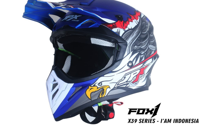 PT. Jaya Plastik Mandiri selaku produsen JPX Helmet meluncurkan helm untuk balap garuk tanah, bobotnya cuma 1 kg.