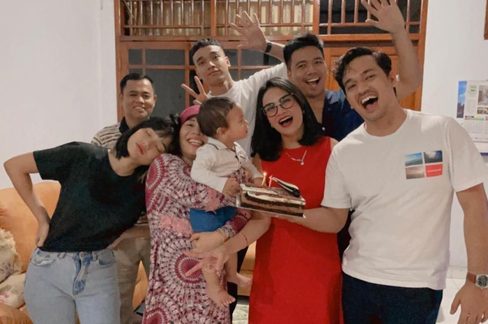 Vanessa Angel ternyata bukan mantu pilihan Faisal