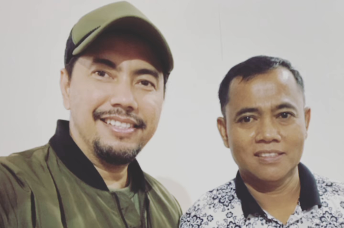 Rasa penasaran netizen terjawab melalui foto Sunan Kalijaga bareng mertua Vannessa Angel yang diunggah di media sosial.