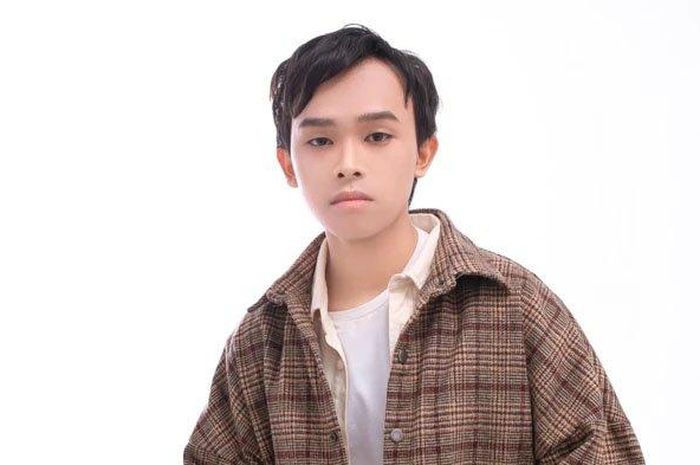 Penyanyi Ho Van Cuong kini kurus karena kekurangan gizi