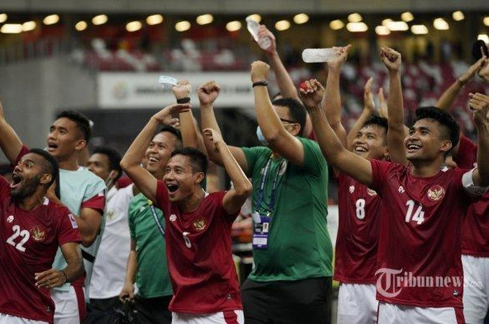 Pemain Timnas Indonesia melakukan selebrasi usai mengalahkan Malaysia di piala AFF 2020