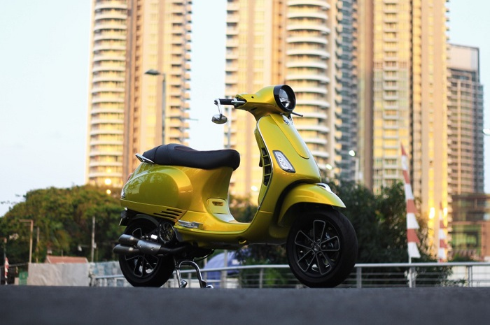 Modifikasi Vespa LX 125, mesin kena upgrade, body custom sana-sini dibalut kelir BMW M4.