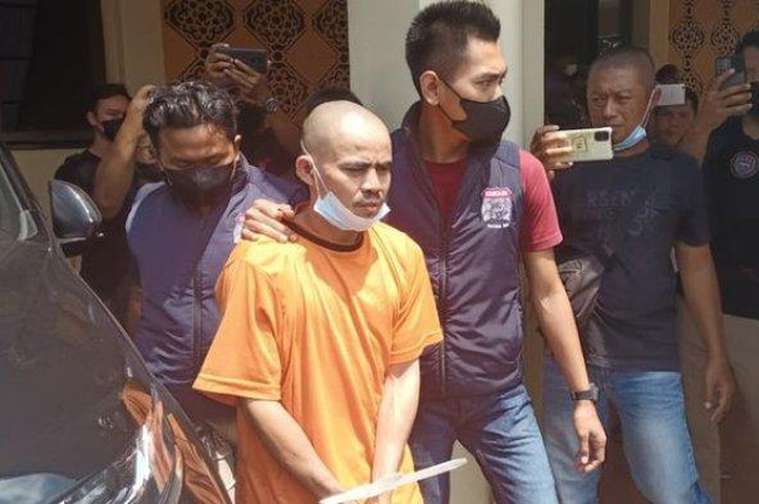 Pelaku pembunuhan istri akibat cemburu buta.