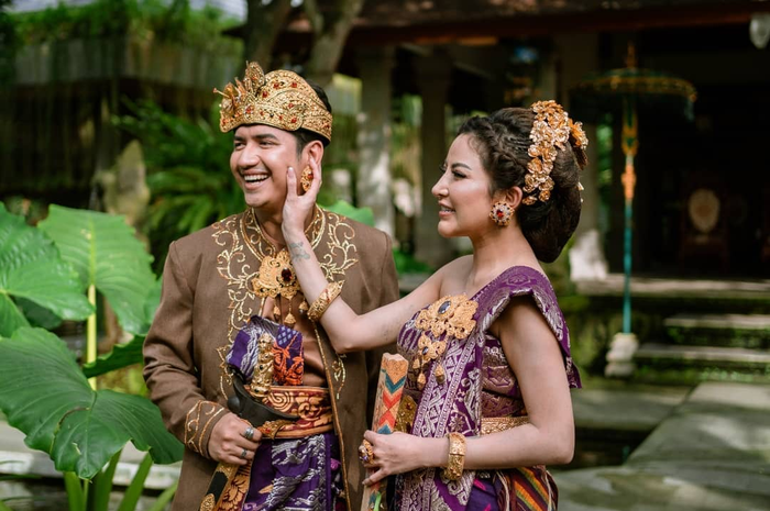 Jauh sebelum kepergok ciuman saat merayakan malam tahun baru di Bali, rupanya Ayu Aulia sudah berani ajak Zakir Daulay foto di tempat ini.