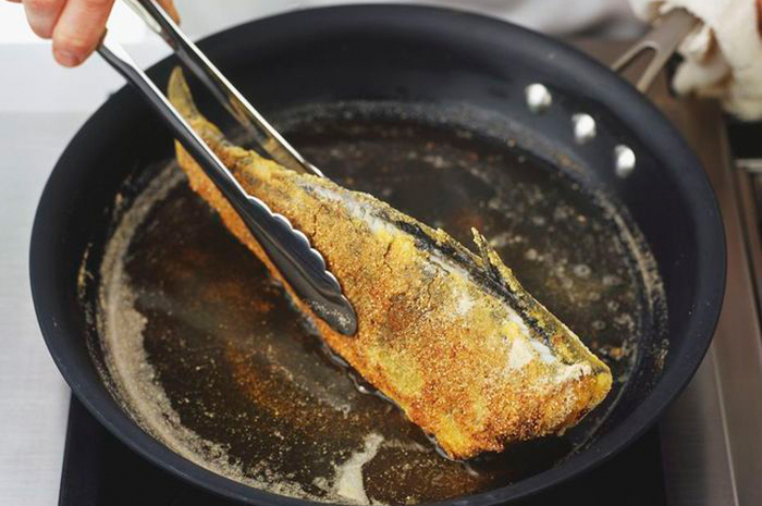 Ilustrasi goreng ikan