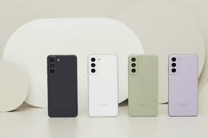 Empat varian warna Samsung Galaxy S21 FE 5G.