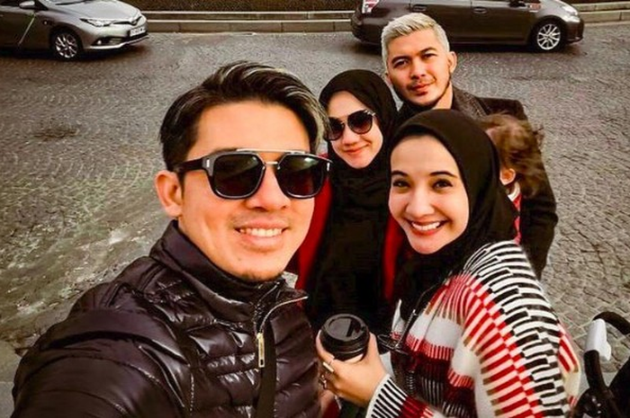 Irwansyah, Zaskia Sungkar, bersama Hafiz Fatur dan istrinya