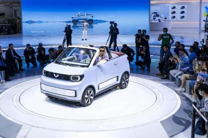 Mobil Listrik Wuling Seharga Motor Matic