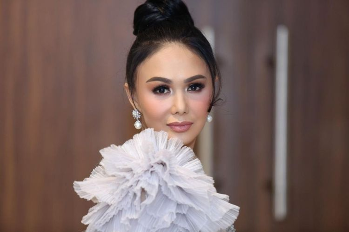  Yuni Shara sudah menikah?