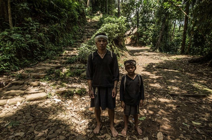 Salah satu versi cerita meyakini masyarakat Suku Baduy berasal dari Kerajaan Pajajaran