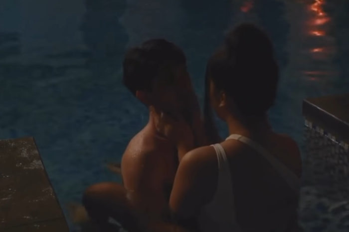 Salah satu adegan panas di film Layangan Putus