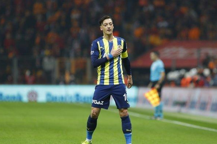 Mesut Ozil Merapat ke RANS Cilegon FC, Raffi Ahmad Harus Siapkan Gaji Setara 2 Unit Motor MotoGP Per Tahunnya!